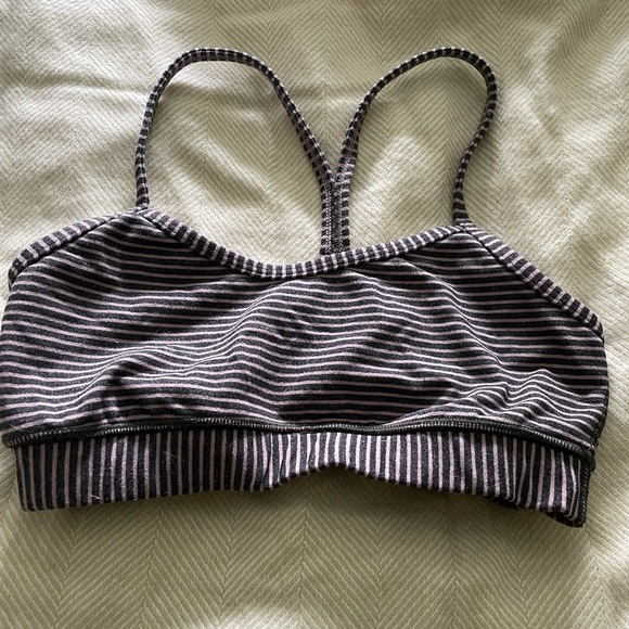 Lululemon sports bra, open back size 4 - Picture 1 of 3